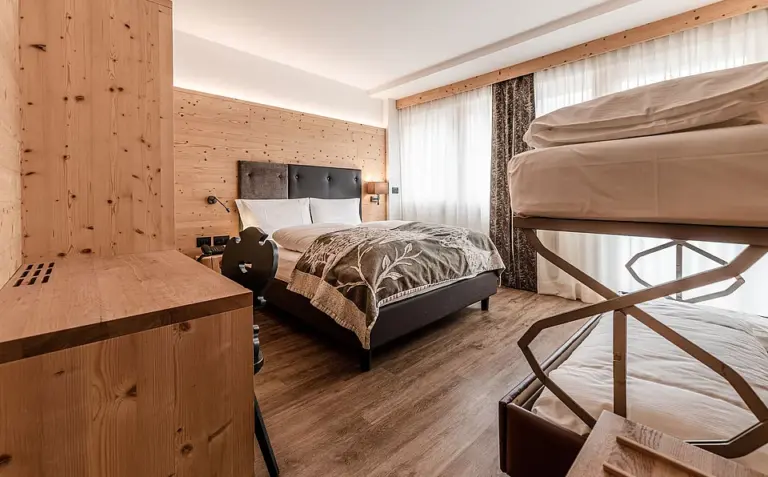 Familienzimmer mit Etagenbett